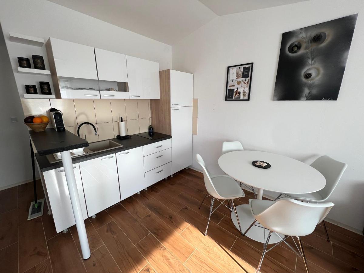 Apartment Mona Vir Dış mekan fotoğraf